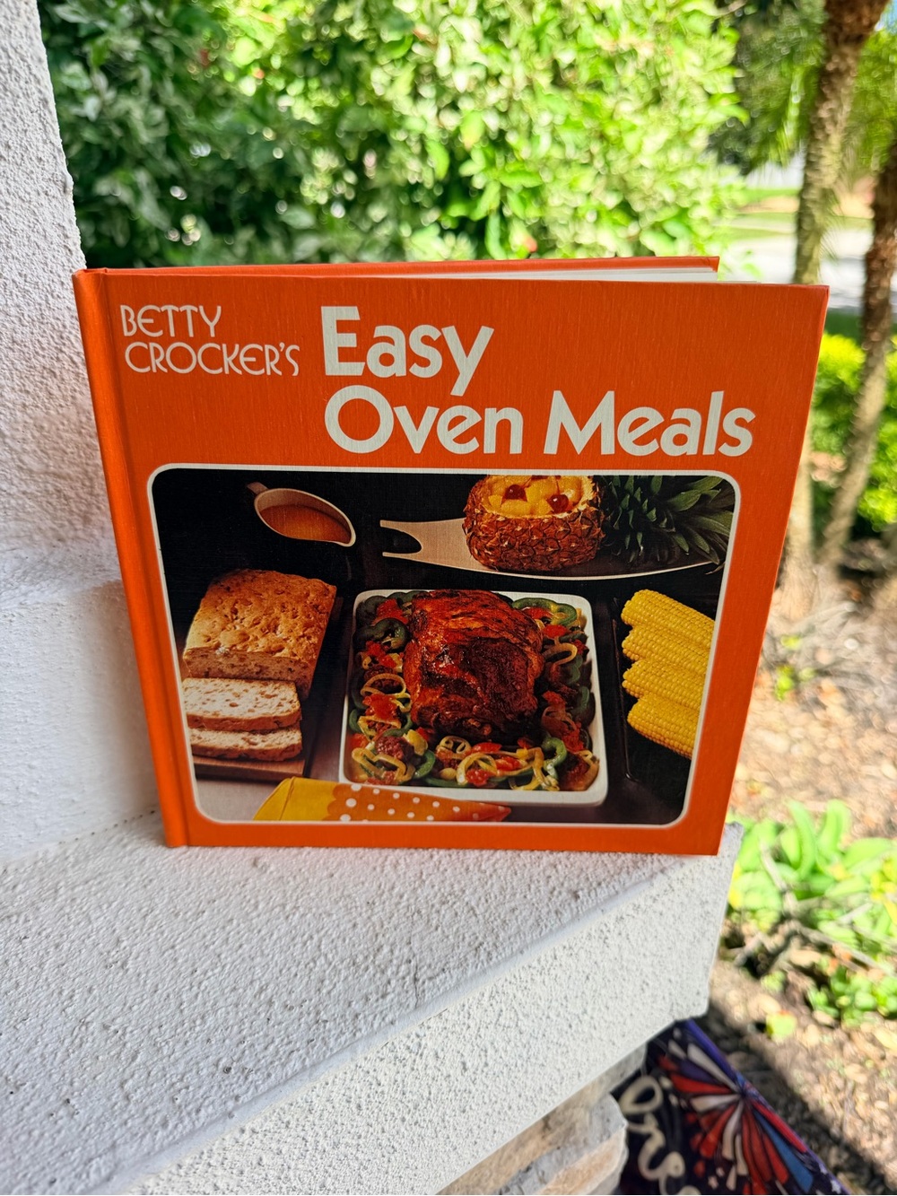 Vintage 1973 Betty Crocker Easy Oven Meals Cookbook 1st Printing Hardcover